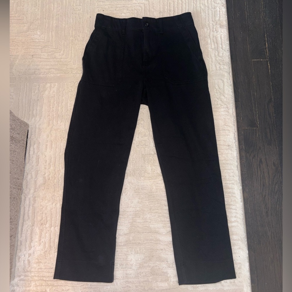 Women's Black Straight-Leg Capris
